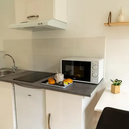 Stockholm- Cosy Et Patio, Proche Centre Apartment *