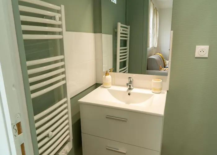 Stockholm- Cosy Et Patio, Proche Centre Lägenhet *